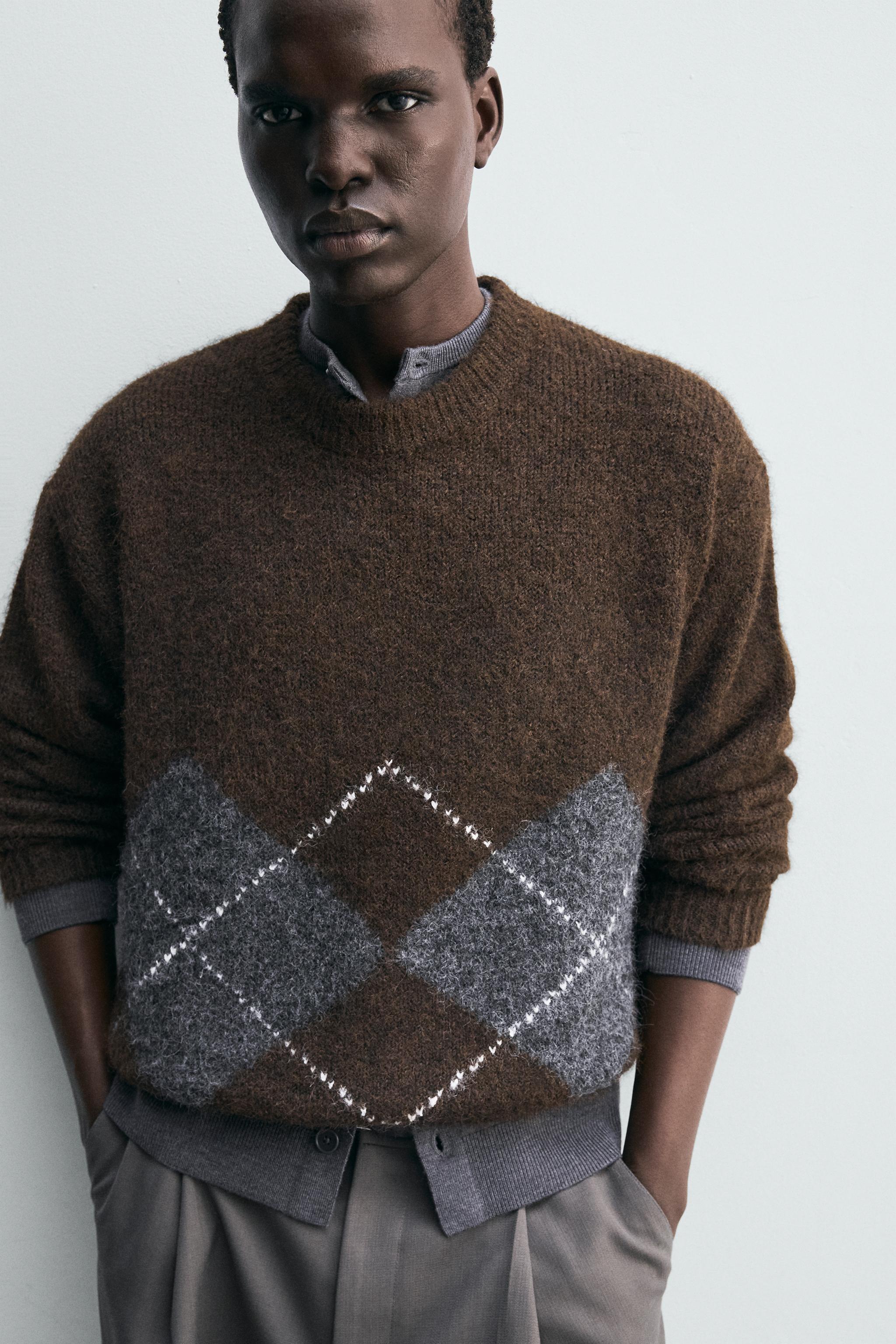 DIAMOND JACQUARD SWEATER